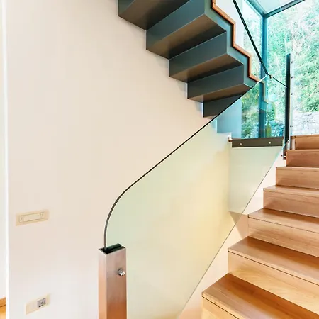 Villa Mara - By Myhomeincomo *