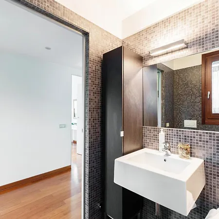 Mara - By Myhomeincomo Vila Como