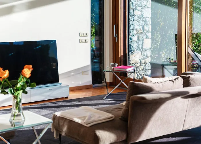 Mara - By Myhomeincomo וילה