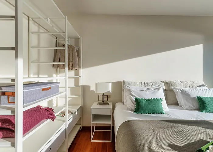 Mara - By Myhomeincomo *