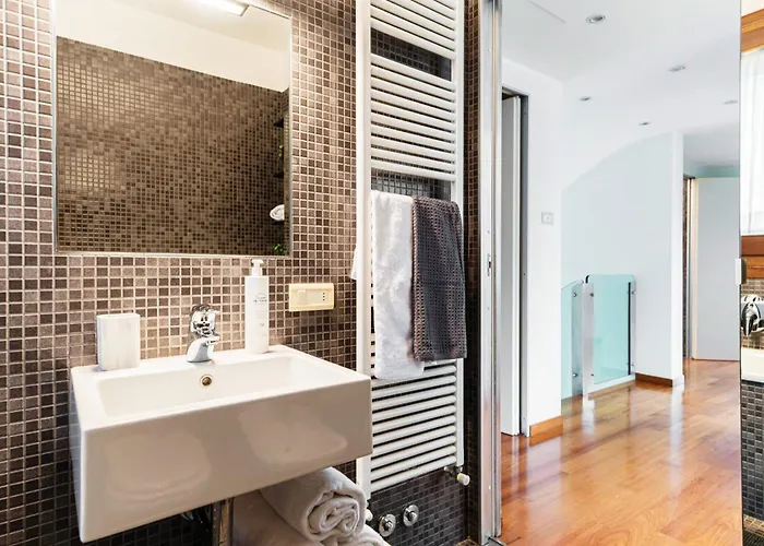 Mara - By Myhomeincomo *