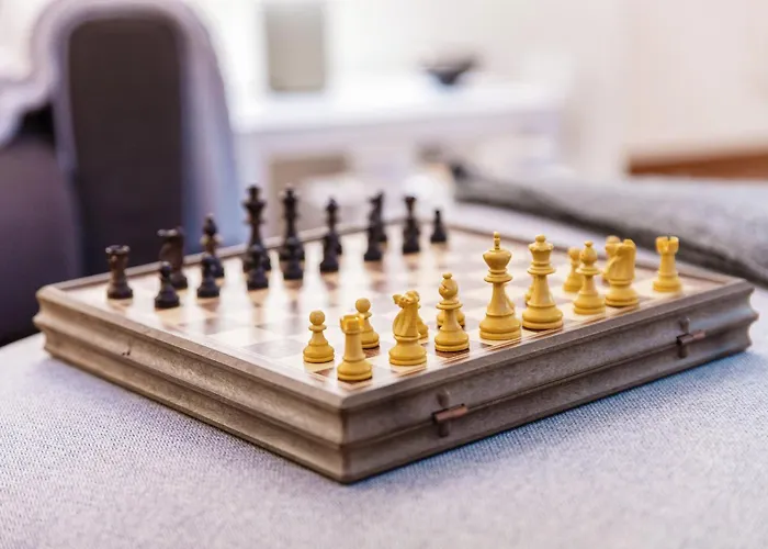 Mara - By Myhomeincomo *