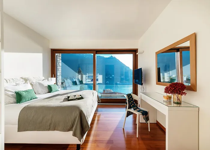 Villa Mara - By Myhomeincomo *