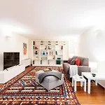 Mara - By Myhomeincomo Villa