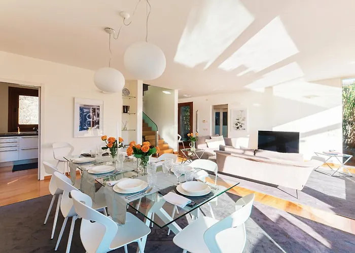 Mara - By Myhomeincomo *